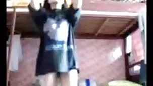 Rubia en medias negras lista para mamada peliculas xxx caseras profunda y beso en el culo para aumentar el salario
