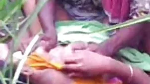 Milf con tetas artificiales y culo se encuentra con un videos de sexo anal gratis caseros tipo