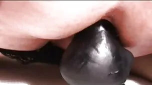 Chico videos caseros xxx colombianas negro se folla a rubia con grandes tetas y hermoso culo en el stand de besos porno