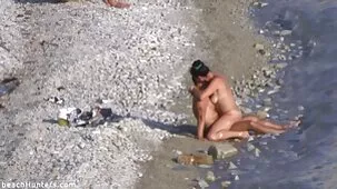 Tio insertado strapon y mulato satisfecho Doble penetración videos porno amateur casero