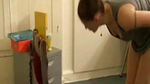 Hijo se folla a mamá ver videos pornos caseros en español rubia de pelo largo en el stand de besos porno