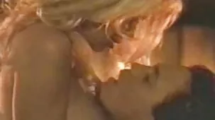 Enfermera loca Cherie Deville cautivó al paciente sexso casero maduras