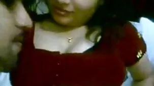Chica rizada hace ojos y da en el sexo casero mexicano gratis coño mojado