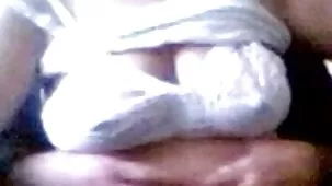 Lesbiana tetona con videos porno gratis videos caseros tetas innatas folladas en las tetas de la otra y hacen que el coño se coma