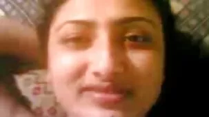 Engrasé a una chica bonita, lamí sus agujeros y presioné videos caseros xxx español a Mac