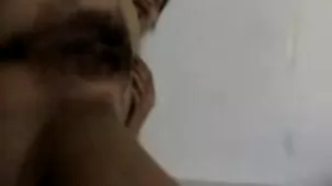 Chico flaco se folla el culo de videos caseros de sexso beso rubio en la cocina y eyacula en su gran ordeño