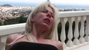 en primera persona, como sexos caseros gratis una excavadora, Alexey Maetet pisó el culo de Avi Love