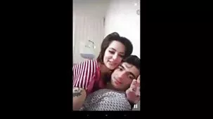 Hermosa mamada de Lena Paul y xxx videos caseros en español un regalo de una nena peluda
