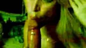 Descubrió que su madrastra era una estrella porno, y videos xxx caseros amateur ahora la está chantajeando