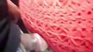 chica calva con tatuajes en el cuerpo hace videos de sexo casero real gratis fumar loco
