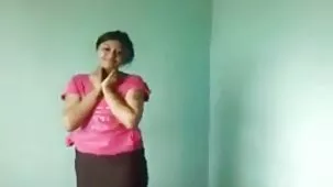 Pasó el dedo por trio sex casero el culo de una mujer morena y le metió una gran polla.