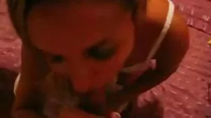 rubia flaca con gafas y folladas caseras gratis un gran pene en sus pechos afeitados