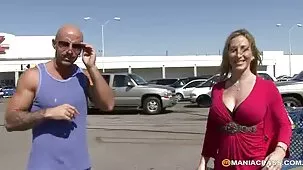 En el techo, las rosas kali del videos caseros lesbicos deseo se vuelven aún más fuertes