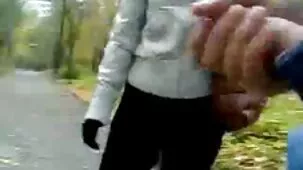 Hermosa en ropa interior negra xexo gratis casero le dio a dos hombres en ambos agujeros