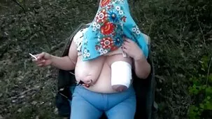 Los chicos van a besar a una videos casero de sexo anal perra en todos los agujeros y correrse en su culo