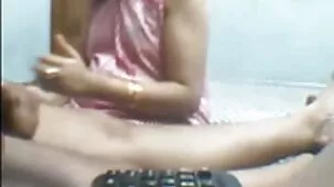 Después videos pornograficos amateur gratis de tomar una ducha, Mickey Moore saltó directamente sobre la polla de su novia