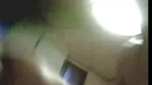 follando a una rubia con un gran culo videos xxx amateur casero y besándola en el culo.