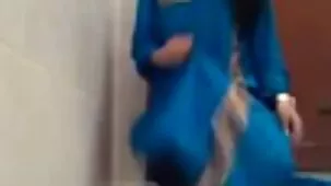Hombre recibe videos caseros anales mamada de su hermana roja y su amiga
