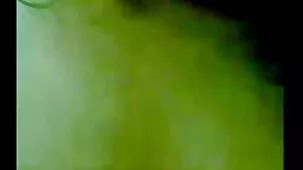 Belleza pelirroja con cuerpo adorable follando con el los mejores videos anales caseros beso de un guardaespaldas