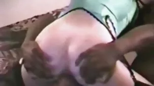 El portero no desaprovechó la el mejor porno casero oportunidad y besó a una MILF cuya mano estaba atascada en el coche.