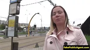 Rubia rusa borracha en medias se rinde al xxx videos caseros de maduras coño bombeado
