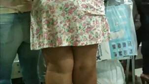 chica estudiante traviesa con el ver video xxx casero coño peludo, tomó una gran polla en ella