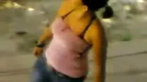 Le mostró ver xexo casero a la niña el techo de su casa y durmió con ella