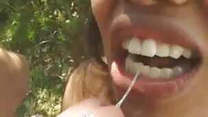 Chica guapa con buen culo los mejores videos caseros de sexo deja abusar de su coño
