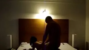 Un poco más de aceite y una polla enorme, eso es todo lo que Natalia Starr necesita sexo casero gratis chileno para divertirse